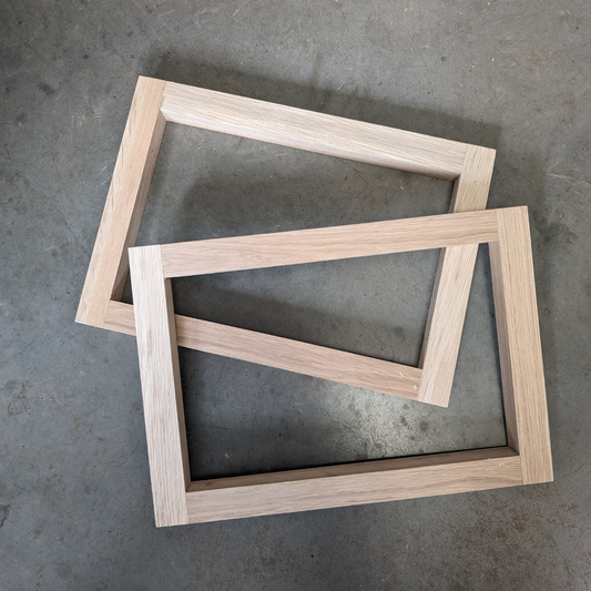 <img src="pieds-table-basse-en-chene-massif-recycle.jpg" alt="Pieds de table basse en chêne massif recyclé">