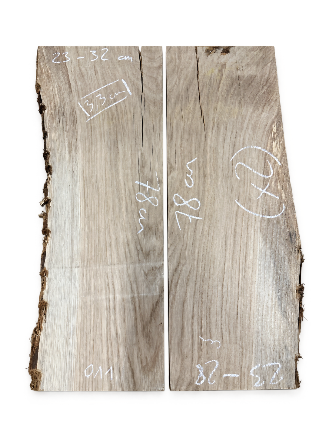 Lot 011 — faces opposées des deux tablettes en chêne massif sur fond blanc