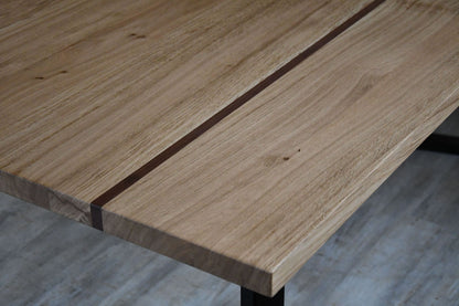 Solid oak/walnut table and black 160° sled legs - ECLIPSE 